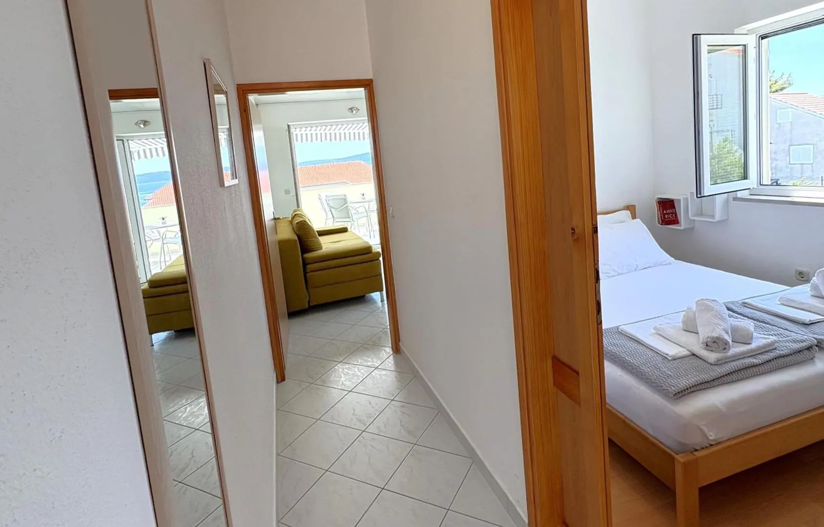 Apartments Vito Trogir 0*,